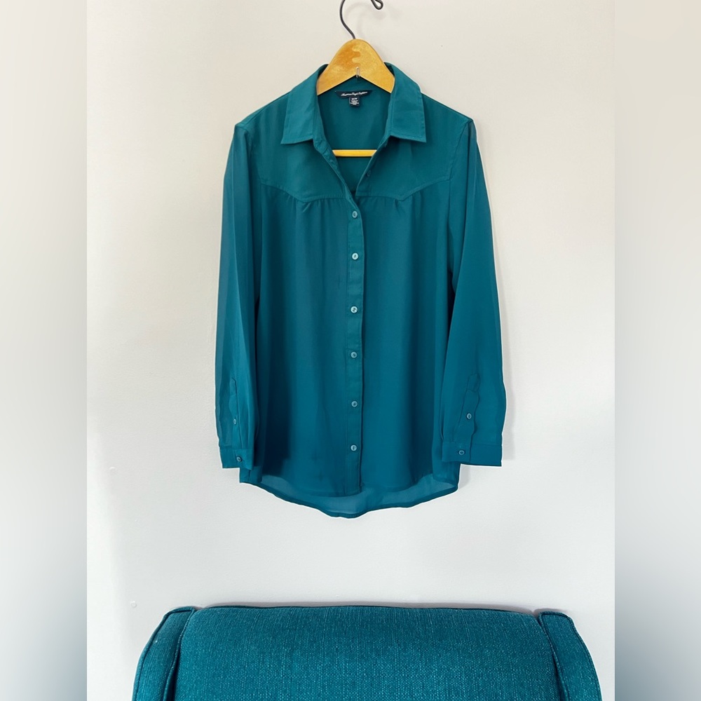 American Eagle 🦅 XS sheer teal blouse